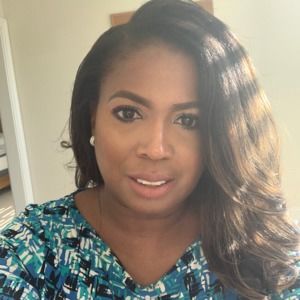 Meet your Posher, Adelle